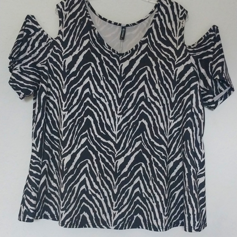 ZEBRA print Top Cold Shoulder Blouse Size 2x